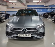 [시승기] S자 언덕도 부드럽게, 편의 기능도 채웠다..벤츠 C300 AMG