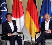獨-日 정상회담..'유럽, 아시아·태평양 안보 불가분 관계'