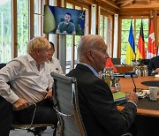 G7 "우크라와 계속 함께"..젤렌스키 "전쟁 연말까지 끝났으면"