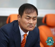 'K리그 24번째팀' 청주FC, 초대 사령탑에 최윤겸 연맹 기술위원