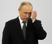 "러시아, 104년만 외채 디폴트..이자 1300억 못내" 블룸버그