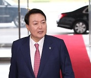 [outlook] "한국 이젠 새우 아닌 고래, 동맹과 함께 중국에 목소리 내야"