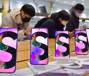 "사람들이 전자제품 안 산다"..삼성·LG, 쌓이는 재고에 '속앓이'