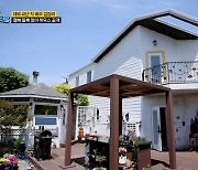 김청, '지하1층+지상2층' 으리으리 전원주택 집 공개..직접 가꾼 마당까지('체크타임')