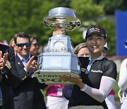 전인지, 메이저 여자 PGA 챔피언십 제패..3년 8개월 만의 우승