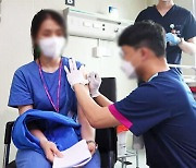 원숭이두창 치료 담당 의료진에 백신 첫 접종