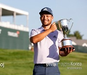 '도쿄 올림픽 金' 쇼플리, PGA 트래블러스 챔피언십서 시즌 2승 달성