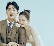 이예나, 10월 결혼..볼링선수 남편과 웨딩화보 공개 '선남선녀'