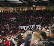 '글레이저 아웃'..맨유 팬들, 친선 홈경기에서 시위 예정