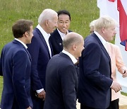 "G7 정상회의서 바이든·기시다 단시간 회담..우크라 등 논의"