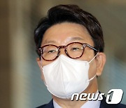 '국회 체크아웃' 질의 답변하는 권성동 원내대표