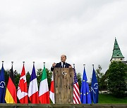 G7 정상들 "北, 완전한 비핵화 위한 대화 재개 촉구"
