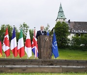G7 정상회의 폐막, 러시아 비난하며 中-北 압박