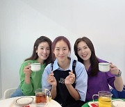 하희라-이태란, 카페 사장 된 유이 응원! 앞치마 입어도 여신일세~