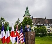G7 정상들 "북한, 완전한 비핵화 위한 대화 재개 촉구"
