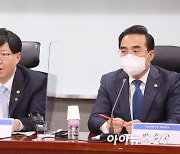 [포토]가계부채 진단 간담회 참석한 김소영 금융위 부위원장