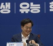 김동연, 여의도서 '존재감'.."민주당 기득권 깨기 솔선해야"