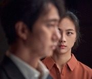 D-1 '헤어질 결심' 박찬욱 감독의 농담 짙은 멜로..관람 포인트들