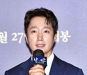 '한산:용의 출현' 박해일 "47세 이순신 역, 5천만 다 아는 위인이라 부담"