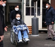 MB 형집행정지 되자 곧바로 '사면' 군불 때는 그들