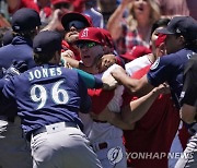 난투극 벌인 MLB 에인절스·시애틀, 총 12명 출장 정지 징계