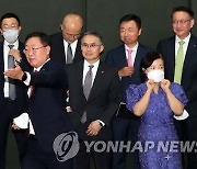 기념촬영 마친 금감원장-증권·운용사 대표들