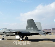 '이륙' 준비 마친 KF-21 전투기, 위성 발사 플랫폼 도전장