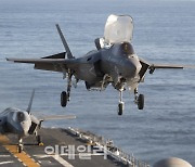 F-35A 20여대 추가 도입 재개..'文정부 경항모' 사업 주춤