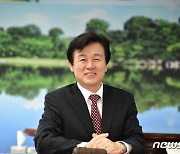 [인터뷰] 재선 조규일 진주시장 "경제·문화 두 축으로 미래 100년 초석"