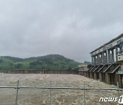[르포] "북에서 통보 없이 열면 속수무책"..북한 무단방류 우려에 주민들 '불안'