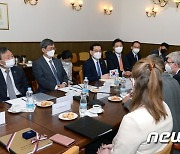 이창양 산업장관, 체코 하원 부의장 면담