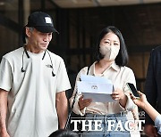 '서해 피살' 공무원 유족 첫 고발인 조사.."가해 멈춰달라"