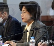 기자 실명·번호 공개한 추미애, 200만원 배상 판결