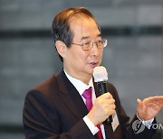 [짚어봅시다] "尹정부에 소주성 설계자 말되나"..홍장표 자진사퇴 압박한 韓총리