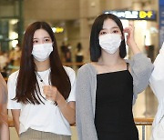 [포토] 클라씨 명형서,홍혜주 '공항 속 여신의 미모'