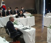 아·태 4개국 정상회동..윤 대통령 "글로벌 안보위협에 공동대응"
