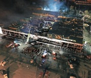 [사진] 러, 시민 1000명 몰려있던 우크라 쇼핑몰 폭격