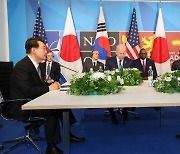 한미일 정상 "북핵 위협 고도화..대북 3각 공조 강화해야"