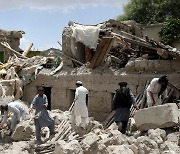 미국, 탈레반 돈줄 차단하고 아프간 인도적 지원하는 '투트랙' 추진