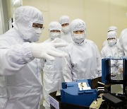 충북 음성 반도체 제조 공장 방문한 한화진 환경부 장관