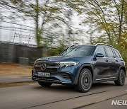 벤츠, 전기 SUV '더 뉴 EQB 300 AMG' 출시..7700만원