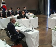 아·태 4개국 정상회동..윤 대통령 "글로벌 안보위협 공동 대응"