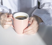 무가당 커피 즐기면 조기 사망 위험 최대 21% 줄어