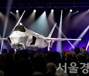 尹정부, 더 강력해진 'F-35 추가도입' 시동..적 레이더 마비시키는  '블록4'구입 유력
