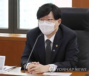 전문가들, 금융위 부위원장에 "건전성·금리 리스크 관리해야"