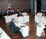 아태 파트너 4개국 정상 회동서 발언하는 윤석열 대통령