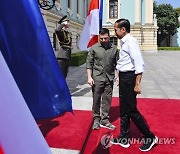 UKRAINE INDONESIA DIPLOMACY