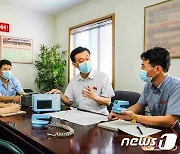 북한 보건 과학자들, '현대적 구급 의료 설비' 개발 추진