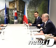 한·체코 정상회담 '원자력 발전 논의'