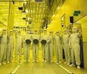 삼성전자, 세계 최초 3나노 파운드리 양산..전력효율·성능 극대화